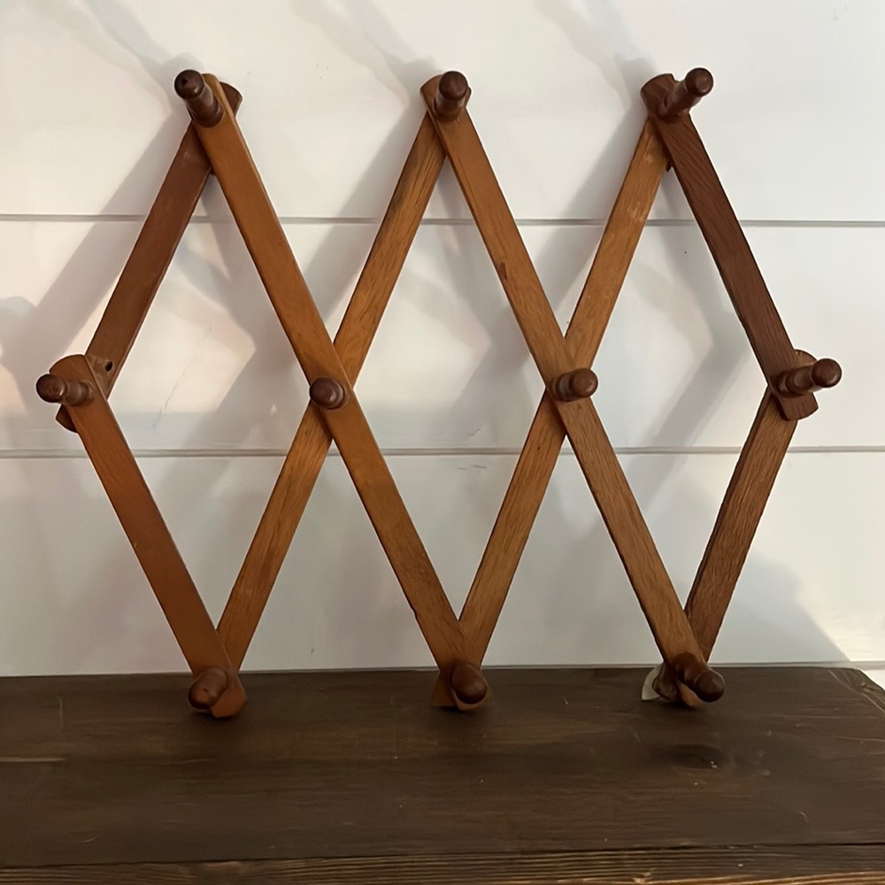 Vintage peg rack
